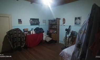 Amplia casa 5 ambientes, cocina, baÃ±o y amplio terreno