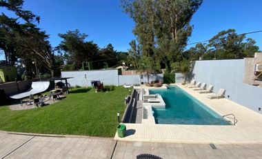 Casa de 6 Ambientes de Categoria en El Barrio Atlantida, en Santa Clara del Mar