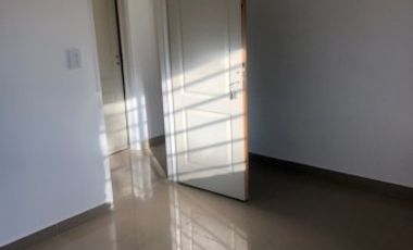 DUPLEX DE CATEGORIA DOS DORMITORIOS CALLE CASTELAR 3159 ENTRE LAS DELICIAS Y LETONIA SAN MIGUEL