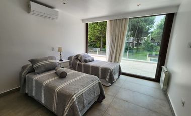 Excelente Casa en Costa Esmeralda