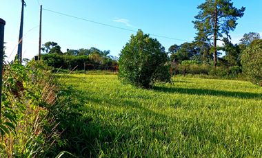 Gran terreno en esquina nivelado, parquizado y cercado