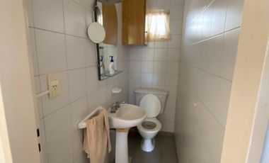 Chalet cuatro ambientes con parque y garage, desarrollado en planta baja. Bo Lomas de Golf