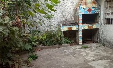 VENTA DE CASA EN ESQUINA CON TERRAZA, PATIO Y GARAJE + DTO 2 AM A TERMINAR. SE FINANCIA ! CONSULTE