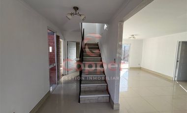 Casa en Venta en Costado Colegio Almenar