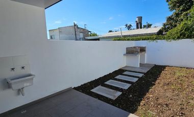 SE VENDE CASA A ESTRENAR ZONA M DAVID Y GARRIGO