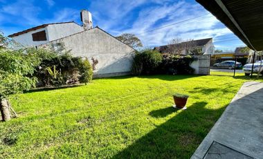 VENDO GRAN CHALET PUNTA MOGOTES - OPORTUNIDAD