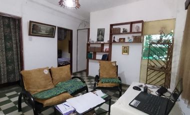 EXCELENTE PROPIEDAD SOBRE AVENIDA. RETASADA