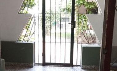 EXCELENTE PROPIEDAD SOBRE AVENIDA. RETASADA