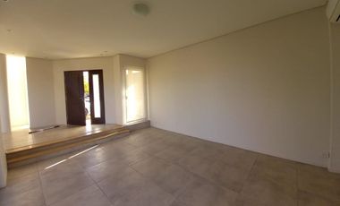 Neuquen. Centenario Venta Casa nueva 2 dormitorios en dos plantas BÂ° Costa Rio