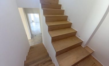 Neuquen. Centenario Venta Casa nueva 2 dormitorios en dos plantas BÂ° Costa Rio