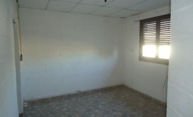 Villa Adela a dos cuadras de ruta 20.- DEPARTAMENTO PLANT ALTA CON INGRESO COMPARTIDO.-