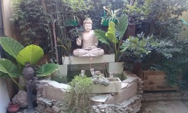 Venta de Casa al fondo Mas 2 Departamentos al frente en Moreno- Permuta