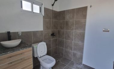 SE VENDE CASA ZONA AMANECERES DEL SEMINARIO A ESTRENAR