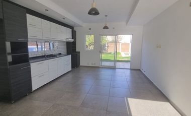 SE VENDE CASA ZONA AMANECERES DEL SEMINARIO A ESTRENAR