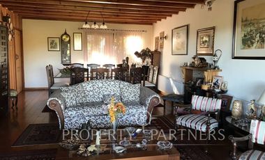 Acogedora casa en Isla Teja en sector Lomas Del Río