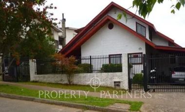 Acogedora casa en Isla Teja en sector Lomas Del Río