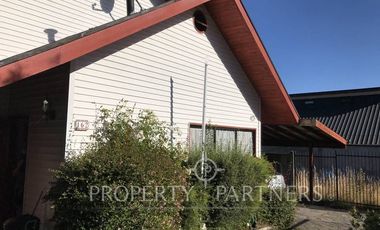 Acogedora casa en Isla Teja en sector Lomas Del Río