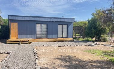 Hermosa Casa de 52 m/2 en arriendo año corrido.