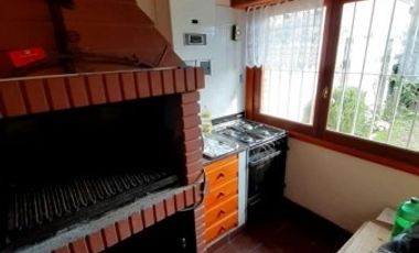 CASA JURAMENTO 1400 5 AMB.