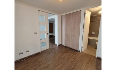 Venta Dpto De 1 Dormitorio Con Estacionamiento/ Metro Irarrázaval