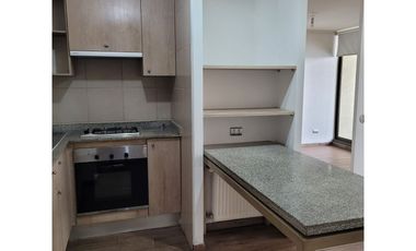 Venta Dpto De 1 Dormitorio Con Estacionamiento/ Metro Irarrázaval
