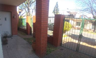 CASA 3 AMBIENTES CON JARDIN EN CARAPACHAY - CHICLANA 5900