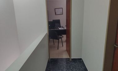 VENTA EXCLUSIVA OFICINAS + GALPON SOBRE AV ZANNI
