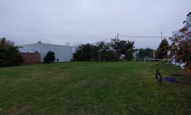 EN VENTA- ESPECTACULAR CASA DE 4 DORMITORIOS EN ORO VERDE