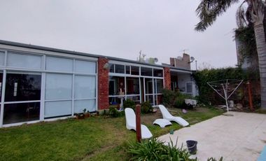 EN VENTA- ESPECTACULAR CASA DE 4 DORMITORIOS EN ORO VERDE