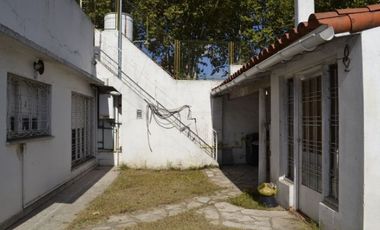 MONTE GRANDE - Chalet en excelente ubicacion