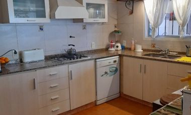 VENTA- Amplio Chalet Muy Buen Estado