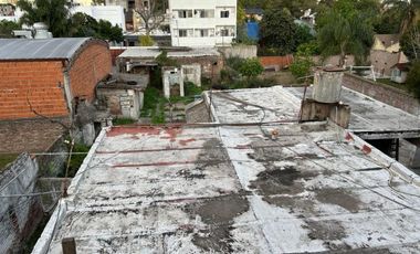 Venta Casa multifamiliar. Amplio lote