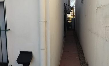 Casa sobre Av. Moreno