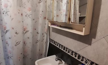 CASA MAS DEPARTAMENTO. ZONA ITUZAINGO Y TANDIL