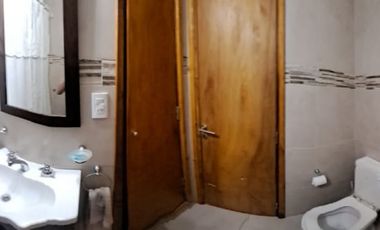 Venta de casa cuatro ambientes, Zona acantilados.