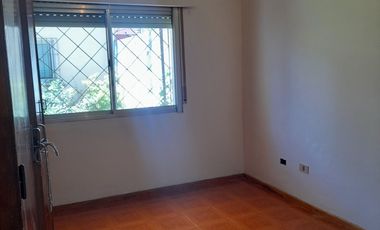 VENTA - CASA 2 AMBIENTES