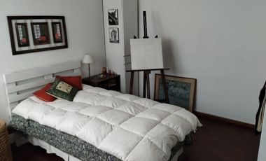 VENTA CASA TRES AMBIENTES EN PLANTA BAJA EN CONJUNTO CON DEPTO EN PRIMER PISO,  EZPELETA.