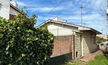 Propiedad en Block de  2 Chalets independientes