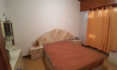 CHALET MAS DEPARTAMENTO EN VENTA. BARRIO 180.