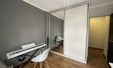 VENDO PISO EN ZONA PARQUE 3 DORMITORIOS, 3 BAÃOS, COCHERA U$S 270.000.