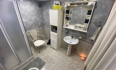 SE TOMA PERMUTA, O PARTE DE PAGO! CASA DE 3 PLANTAS CON PARQUE, PISCINA Y GARAGE SUBTERRANEO EN RANELAGH