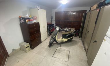 SE TOMA PERMUTA, O PARTE DE PAGO! CASA DE 3 PLANTAS CON PARQUE, PISCINA Y GARAGE SUBTERRANEO EN RANELAGH