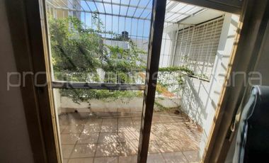 OPORTUNIDAD: NUEVO PRECIO: VENDO AMPLIO DEPARTAMENTO 3 DORMITORIOS Y BALCON, zona Tribunales
