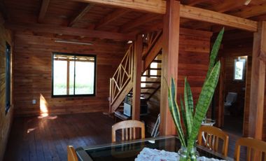 Casa en Venta estilo cabaÃ±a cerca del Salto Alegre