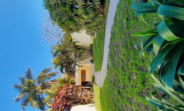 Vendo casa 3 dormitorios, cochera y patio. Zona centro de Parana