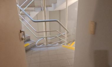 GREENWOOD ALQUILA SEMIPISO EN EL EMBLEMATICO EDIFICO EL TORREON EN CIUDAD DE MENDOZA.