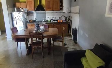 Casa en venta sobre ruta 205 entre Estrada y Av. Pereyra