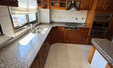 PLAZA MITRE UNICO PISO 5 AMBIENTES CON QUINCHO PROPIO Y 3 COCHERAS