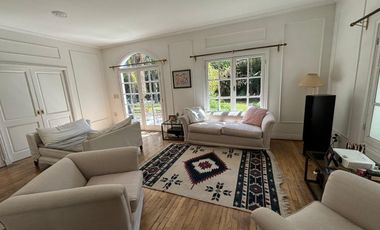 Excelente casa en lote interno de Camino Real, muy luminosa y comoda!!