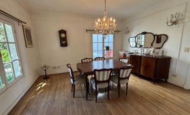 Excelente casa en lote interno de Camino Real, muy luminosa y comoda!!